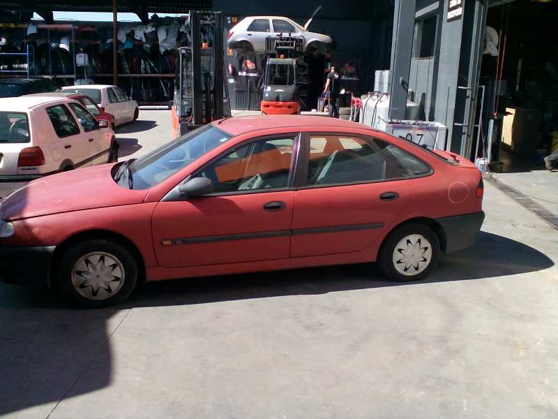 RENAULT Laguna 1 generation (1993-2001) Kondicionieriaus siurblys (kompresorius) 7700859676 18454476