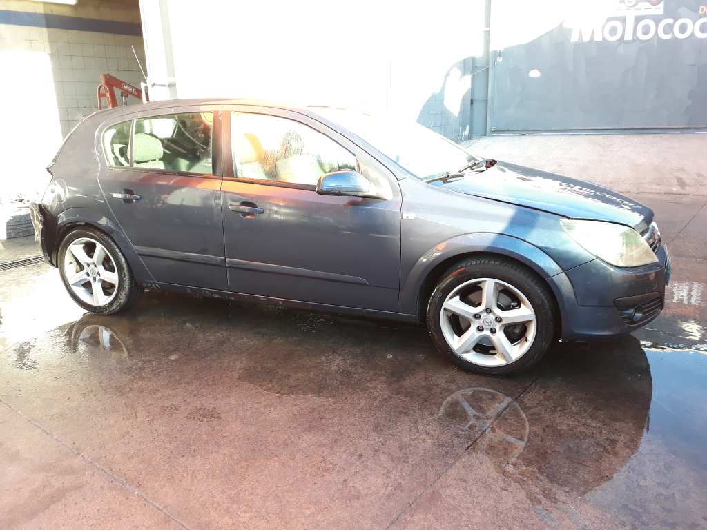 OPEL Astra J (2009-2020) Främre vänstra dörrlås 13210748 18596474