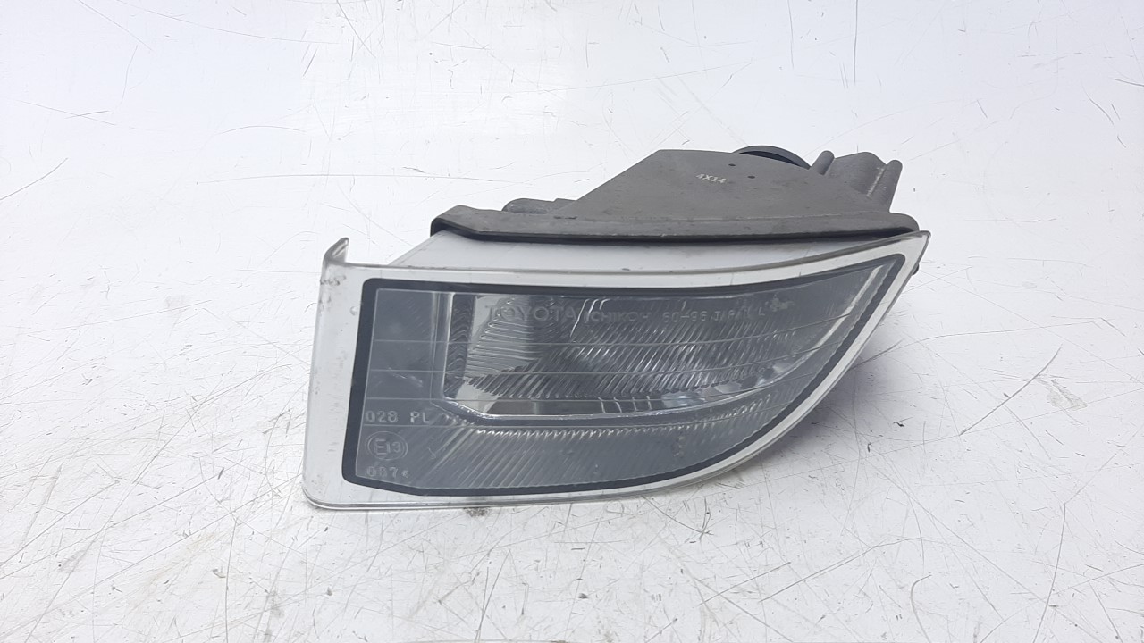 TOYOTA Land Cruiser 70 Series (1984-2024) Front Left Fog Light 8122160070 22828454