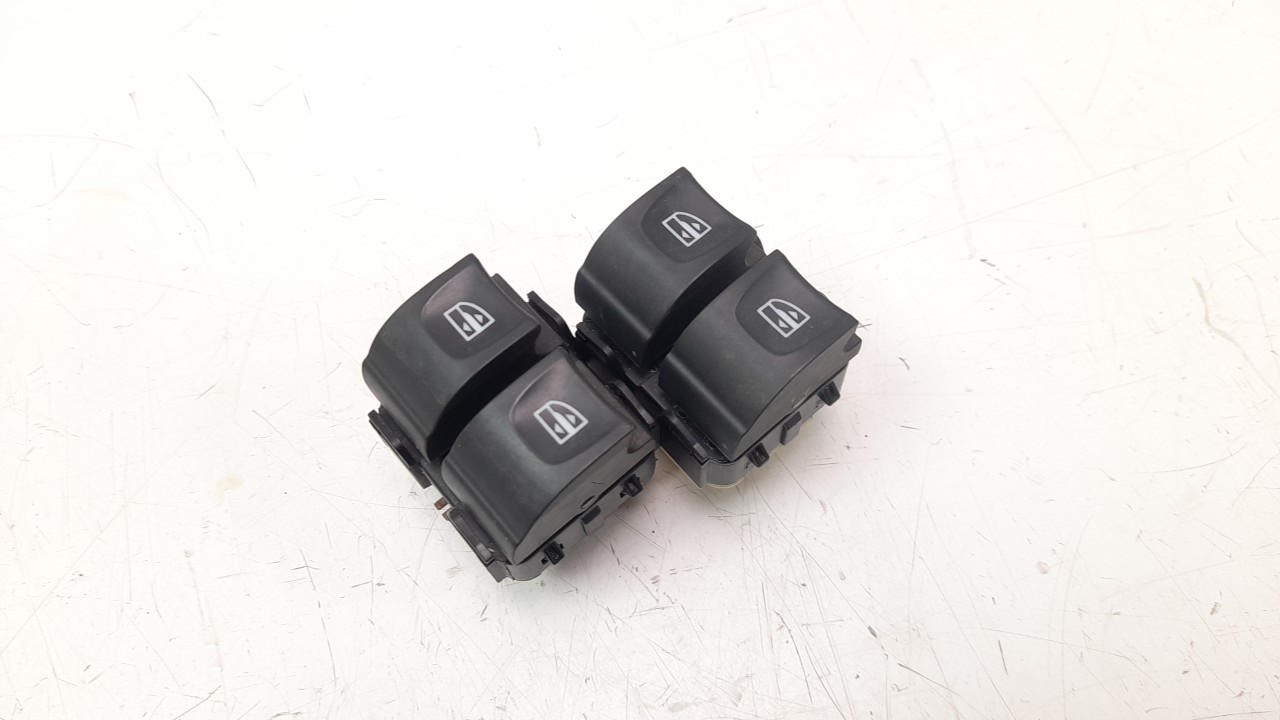 RENAULT Clio 3 generation (2005-2012) Front Left Door Window Switch 254118722R 18409136