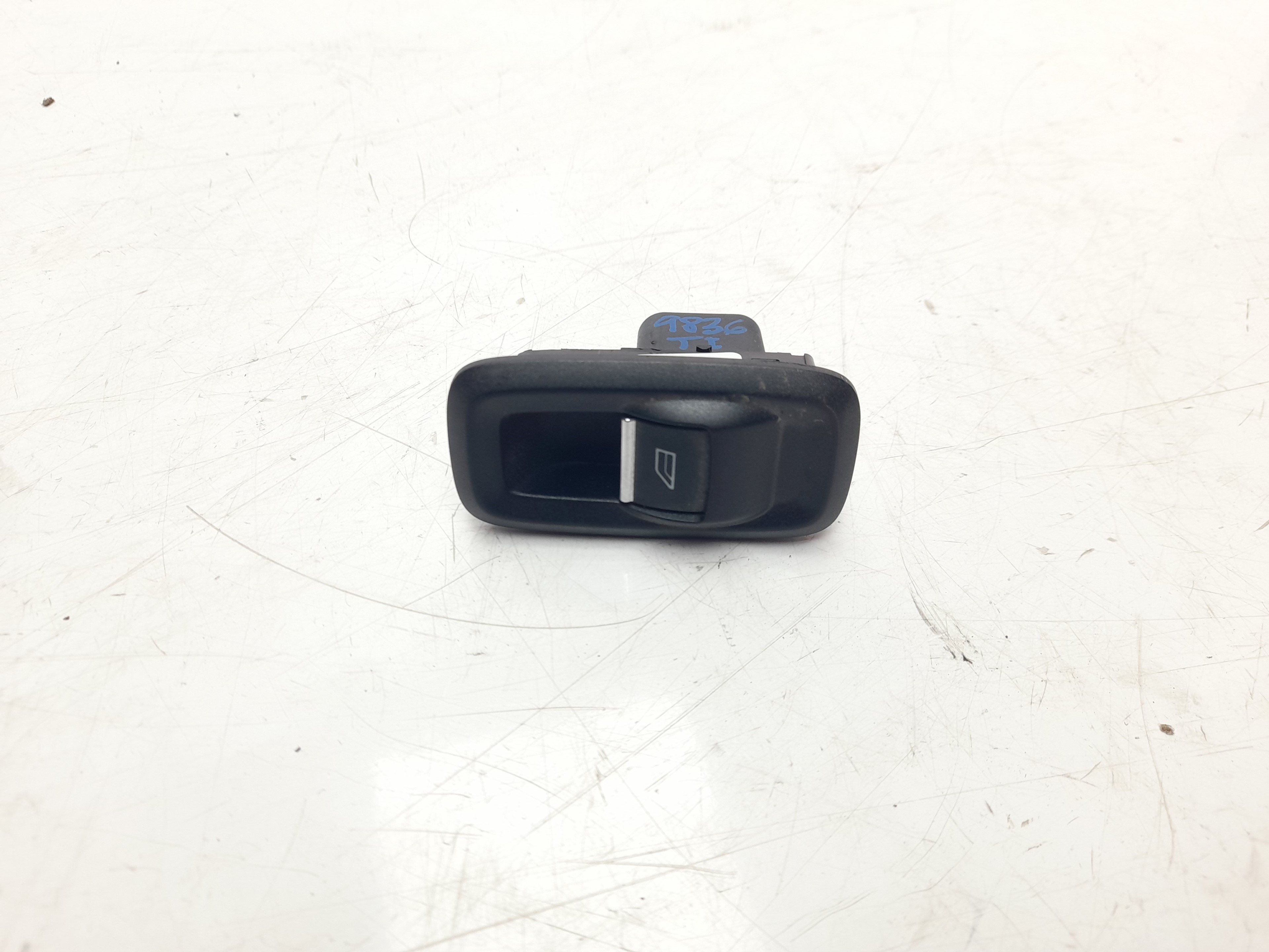 FORD C-Max 2 generation (2010-2019) Front Right Door Window Switch EN1514529BB 18648612