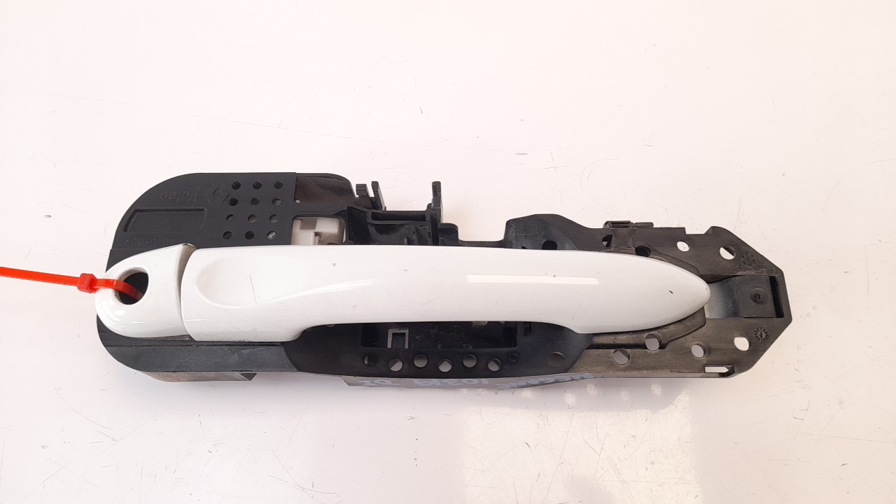 RENAULT Megane 3 generation (2008-2020) Priekšējo kreiso durvju ārējais rokturis 806070032R 18720132