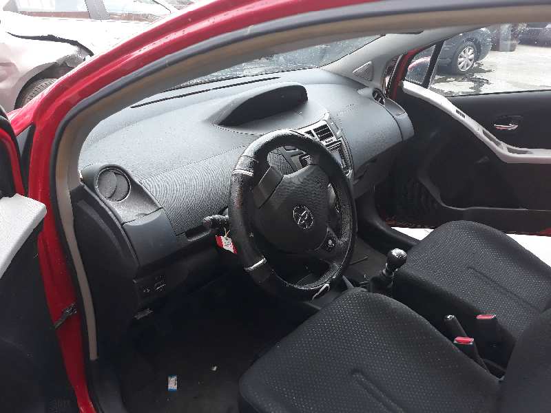 TOYOTA Yaris 2 generation (2005-2012) Крышка переднего двигателя 18548393