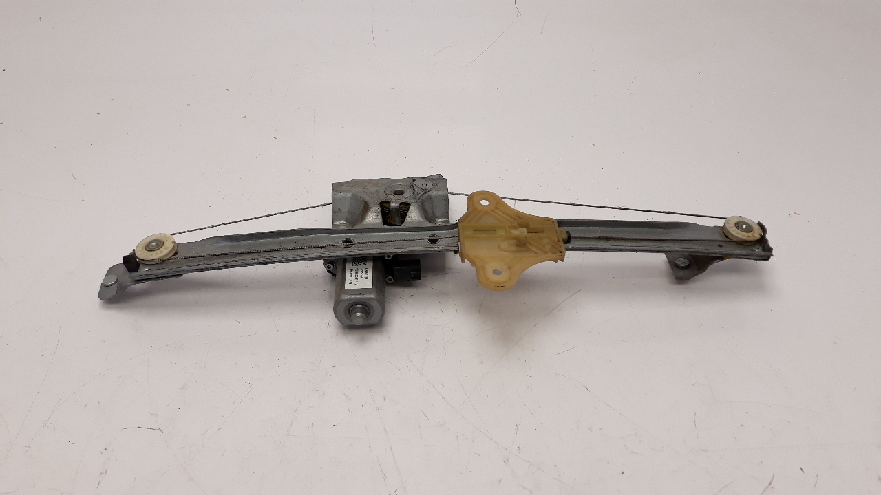 RENAULT Clio 3 generation (2005-2012) Front Right Door Window Regulator 807205569R 18769188