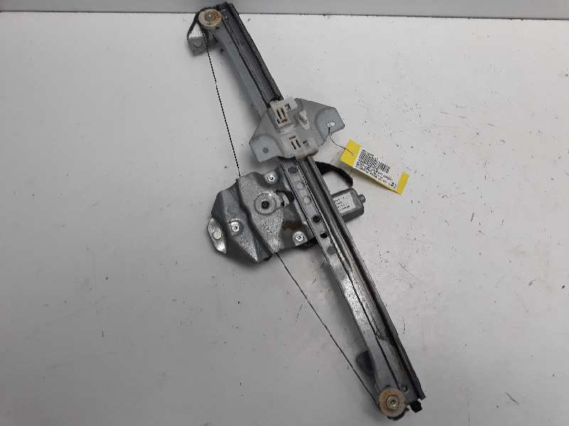 DACIA Duster 1 generation (2010-2017) Front Right Door Window Regulator 807209071R 18575118