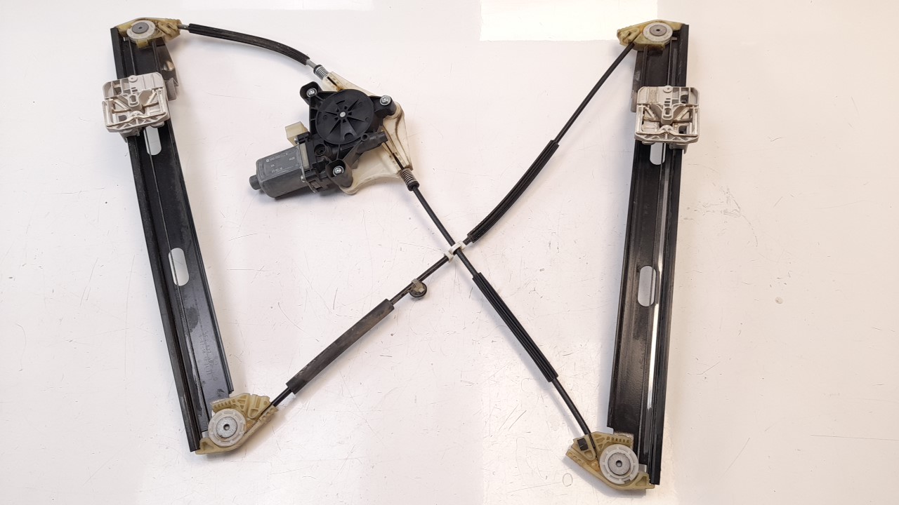 SEAT Leon 3 generation (2012-2020) Front Right Door Window Regulator 5F4837462D 22811521