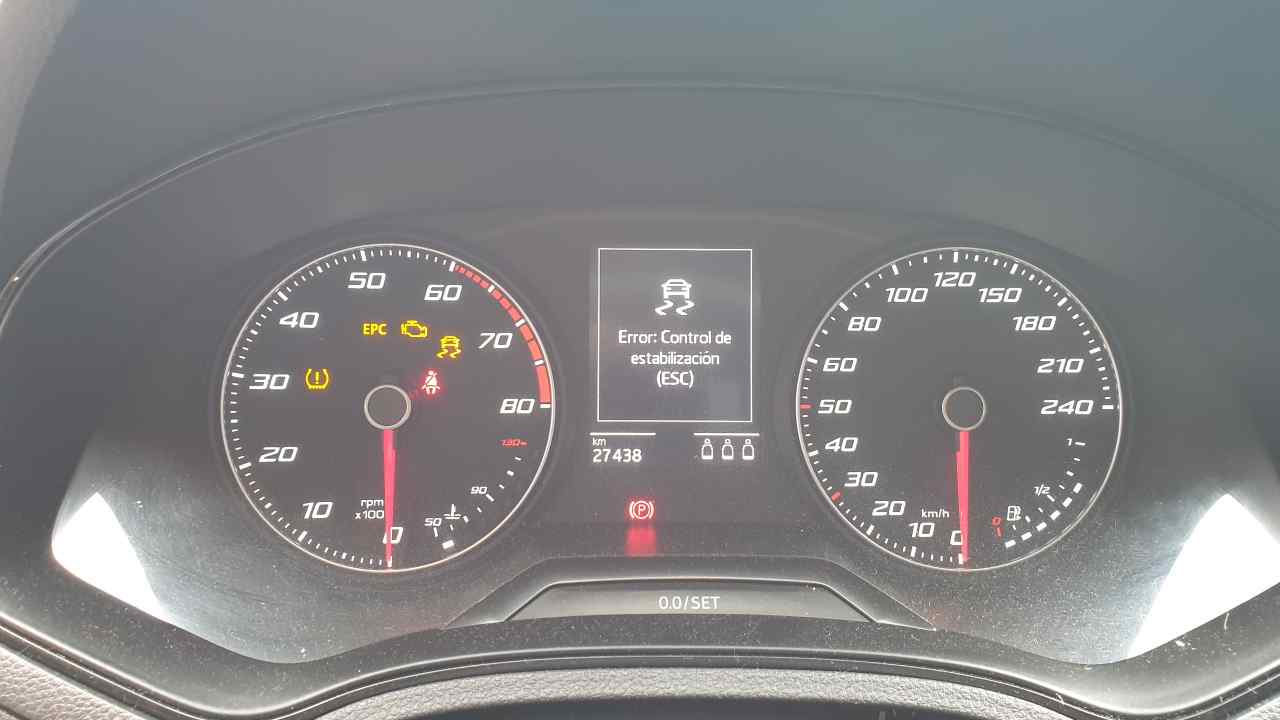 SEAT Alhambra 2 generation (2010-2021) Front Left Door Window Regulator Motor 2Q1959881 18729148