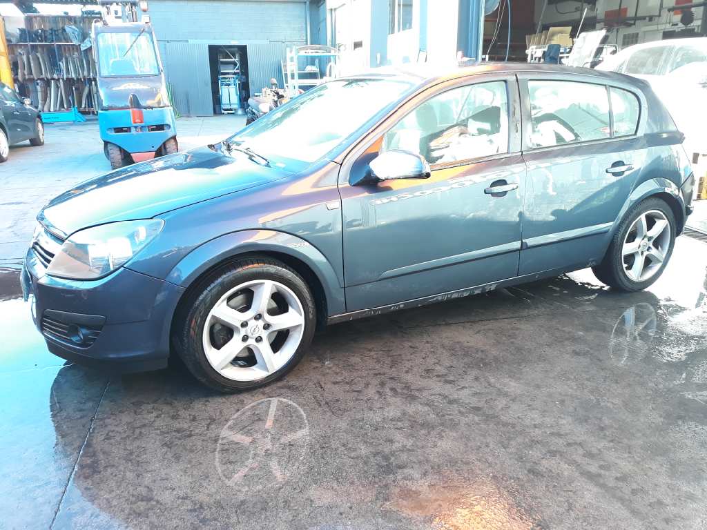 OPEL Astra J (2009-2020) Främre vänstra dörrlås 13210748 18596474