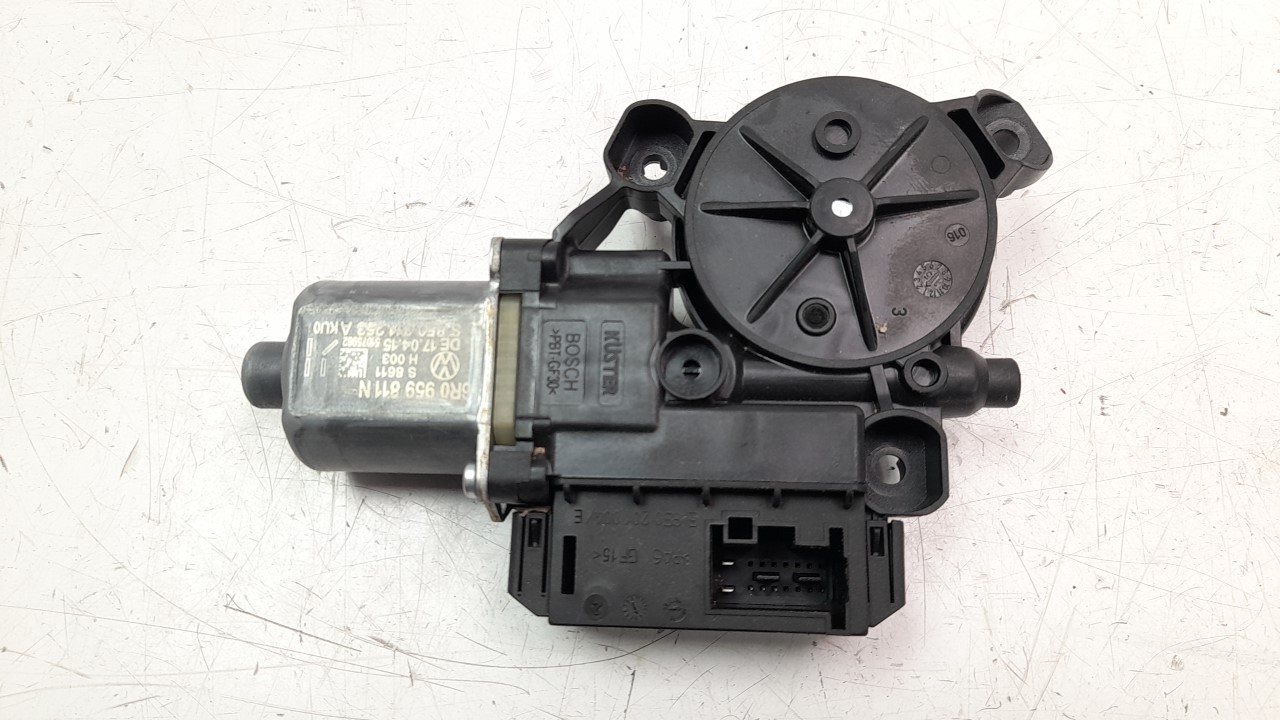 VOLKSWAGEN Polo 5 generation (2009-2017) Motor de control geam ușa  stânga spate 6R0959811N 21052127