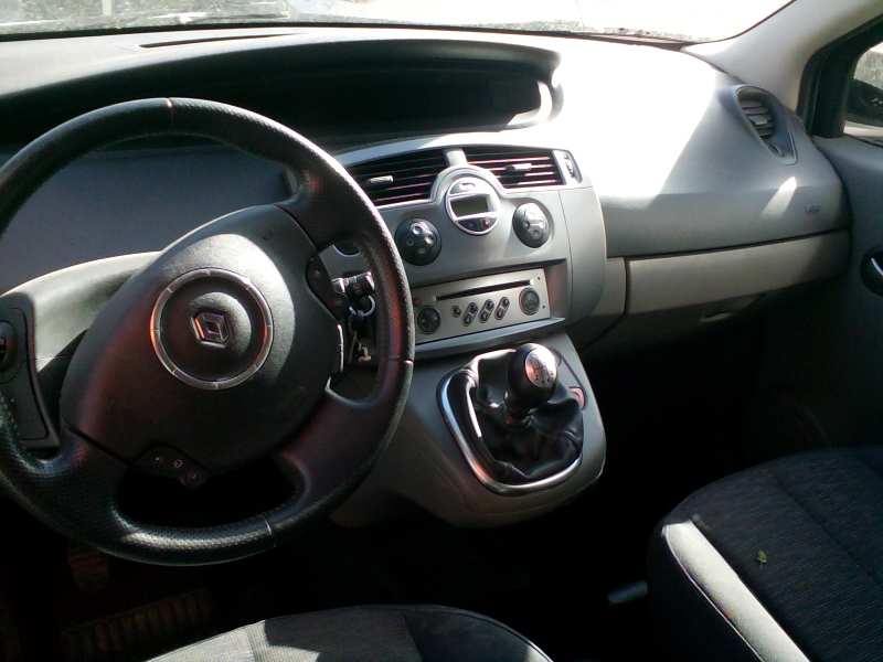 RENAULT Scenic 2 generation (2003-2010) Priekinis dešinys pusašis 8200375538 18485680