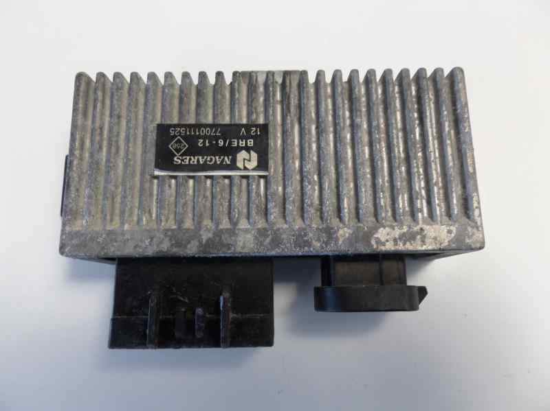 VOLVO V40 1 generation (1996-2004) Relays 7700111525 18470181