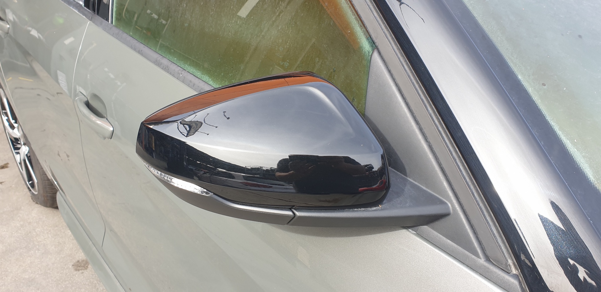 AUDI A1 GB (2018-2024) Priekinių dešinių durų veidrodis 82B857410E, 1050240011 24072296