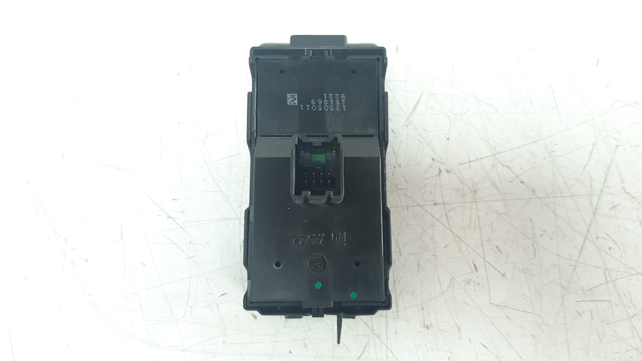 OPEL Insignia A (2008-2016) Front Left Door Window Switch 13305011 18408492