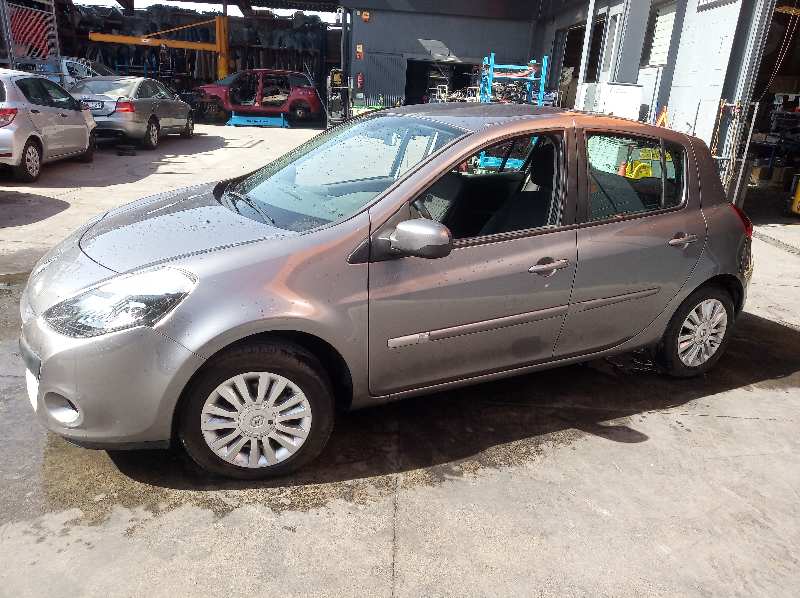 RENAULT Clio 3 generation (2005-2012) Ступица передняя левая 8200345944 18692352