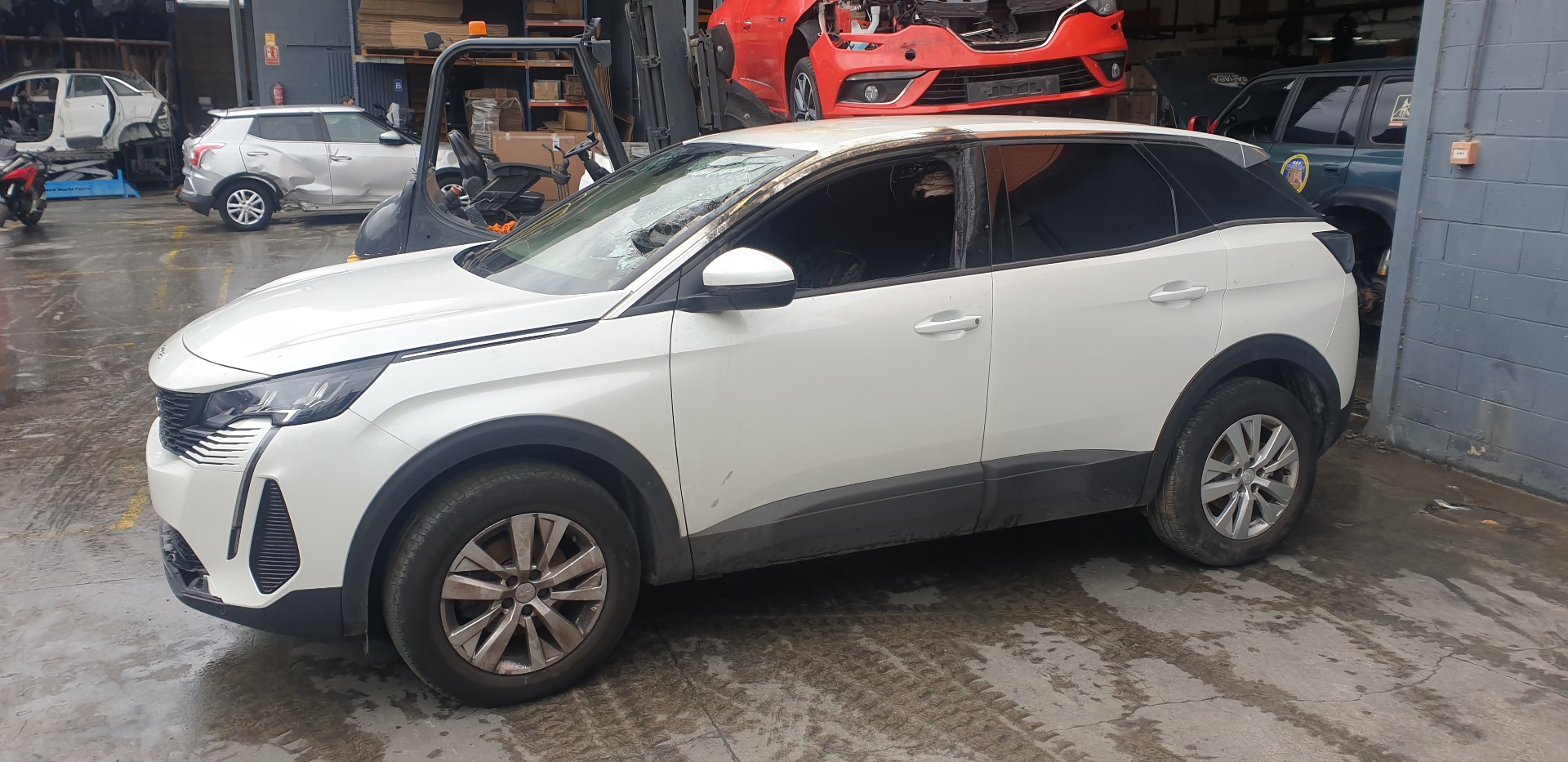 PEUGEOT 3008 2 generation (2017-2023) Bagklap vinduesviskermotor 9811259980 23851719