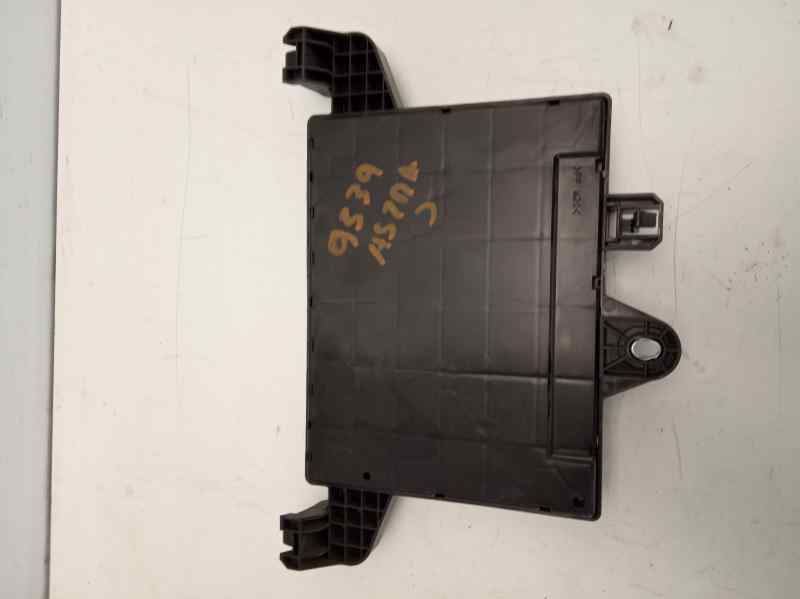 OPEL Astra J (2009-2020) Fuse Box 13302300 18599926