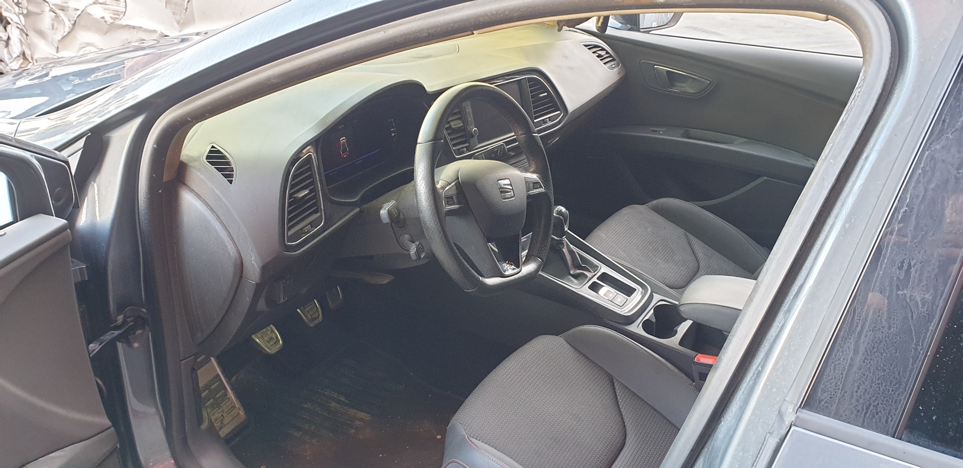 SEAT Leon 3 generation (2012-2020) Priekinių dešinių durų stiklo pakelėjo varikliukas 5Q0959802B, 0130822716 20796666