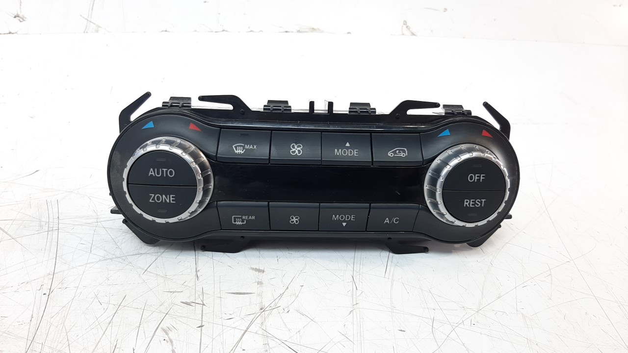 MERCEDES-BENZ GLA-Class X156 (2013-2020) Climate  Control Unit A2469002408 18344787