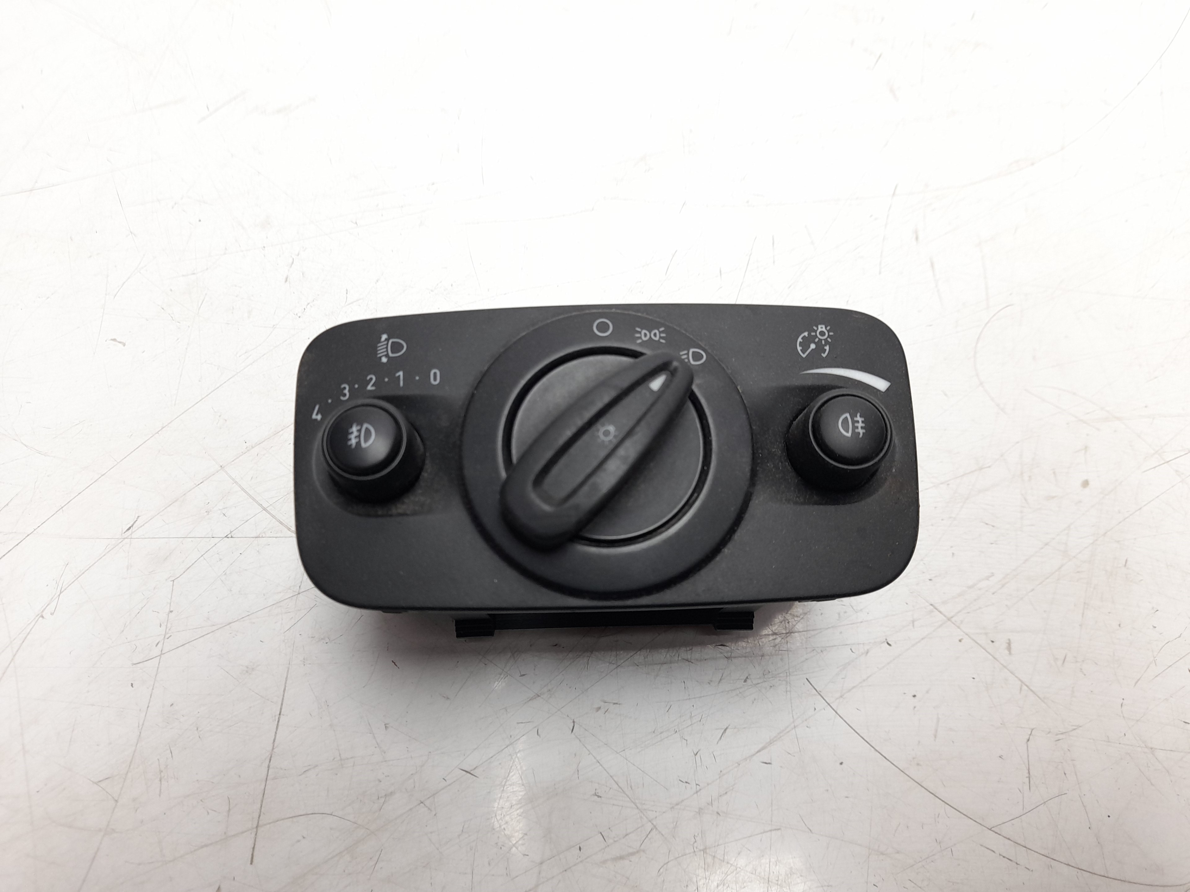 VOLKSWAGEN Fiesta 5 generation (2001-2010) Headlight Switch Control Unit 10099371 18689430