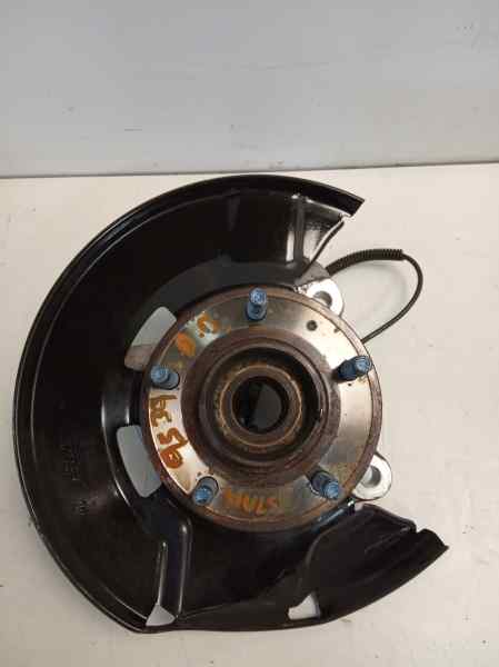 OPEL Astra J (2009-2020) Front Right Wheel Hub 13319483 18599885