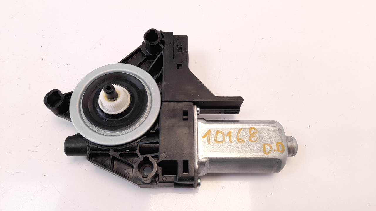 VOLVO V40 2 generation (2012-2020) Moteur de commande de vitre de porte avant droite 966269103 18694252