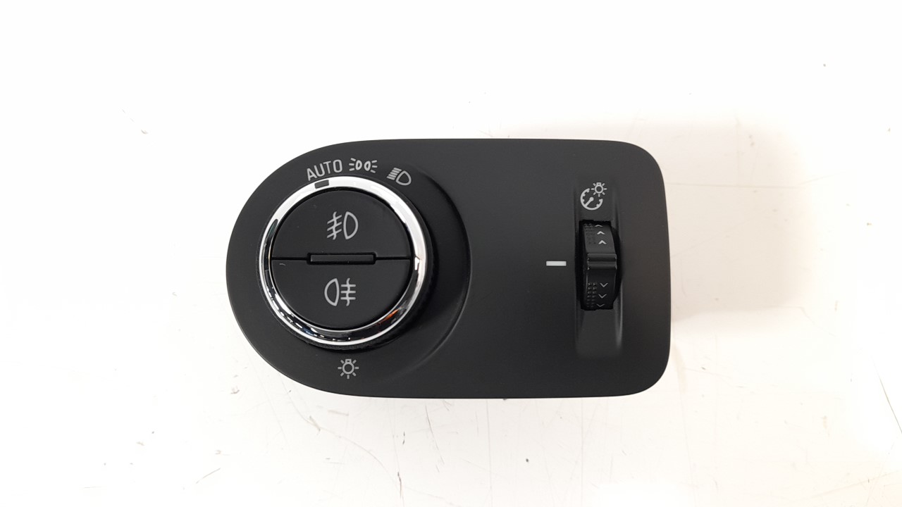 OPEL Crossland X 1 generation (2017-2023) Headlight Switch Control Unit 39050760 18725314