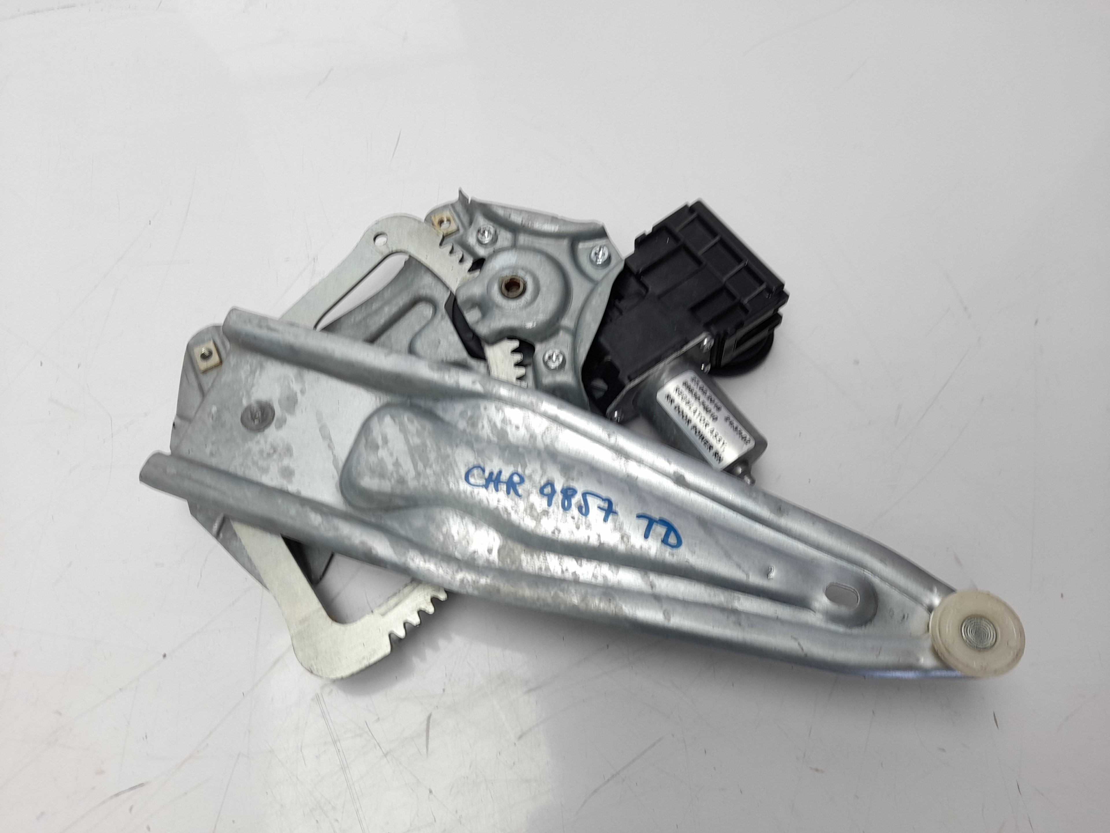 TOYOTA C-HR 1 generation (2016-2023) Rear Right Door Window Regulator 69830F4010 18651815