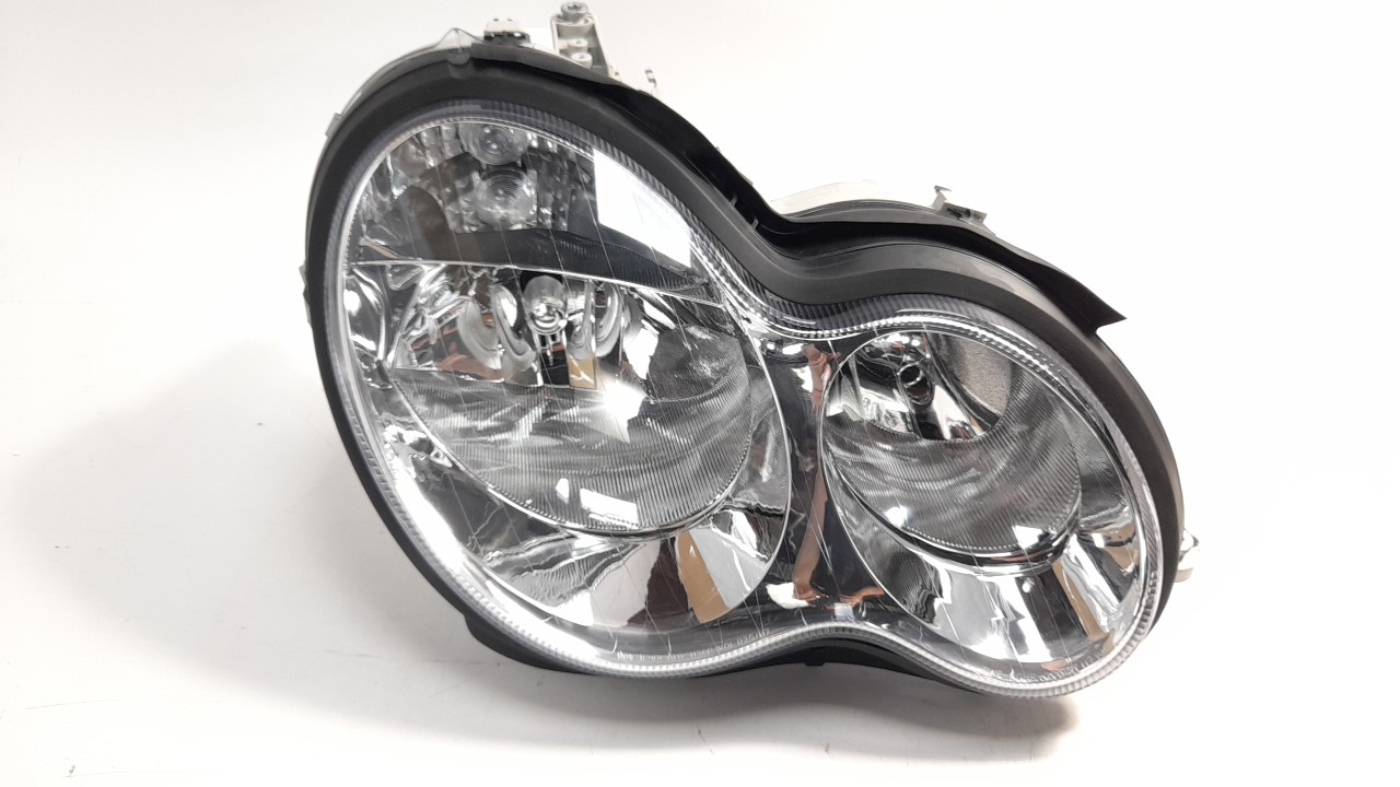 MERCEDES-BENZ C-Class W203/S203/CL203 (2000-2008) Front Right Headlight 2038200261, 10113131013, ME0284903 23581966