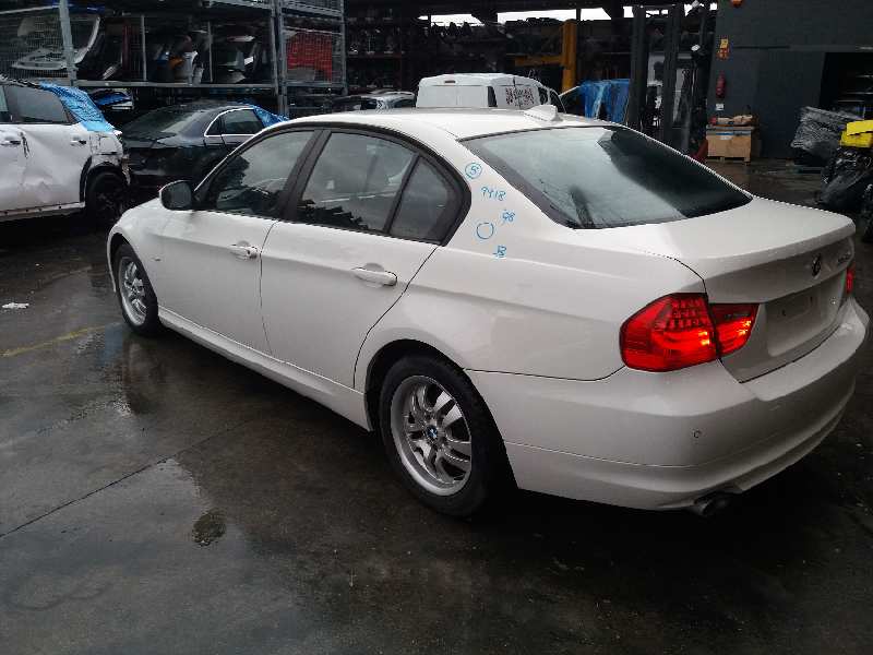 BMW 3 Series E90/E91/E92/E93 (2004-2013) Передний правый подкрылок 51717059378 18738302
