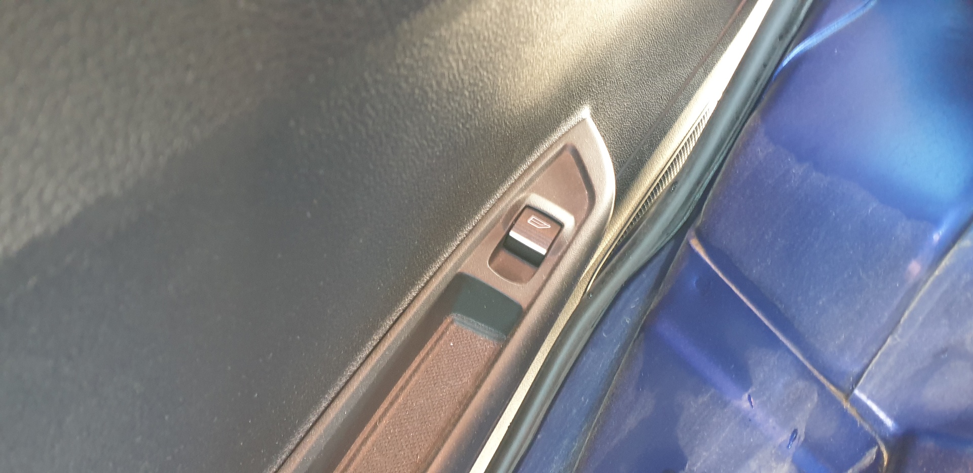 FORD B-MAX 1 generation (2012-2018) Кнопка стеклоподъемника задней правой двери 1850432 22793688
