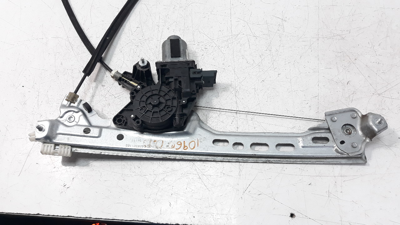 RENAULT Megane 3 generation (2008-2020) Front Right Door Window Regulator 807206746R 18368215