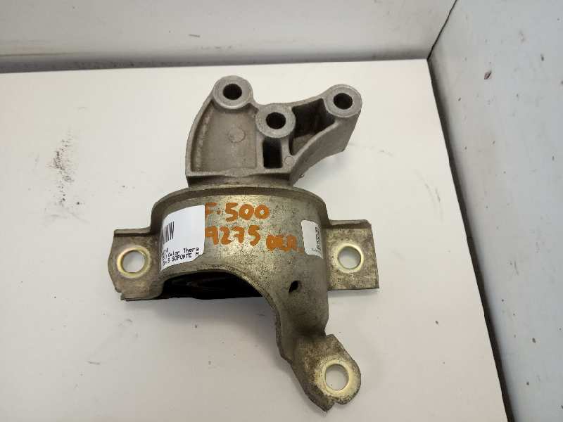 FIAT 500 2 generation (2008-2024) Right Side Engine Mount 075011057 25317691