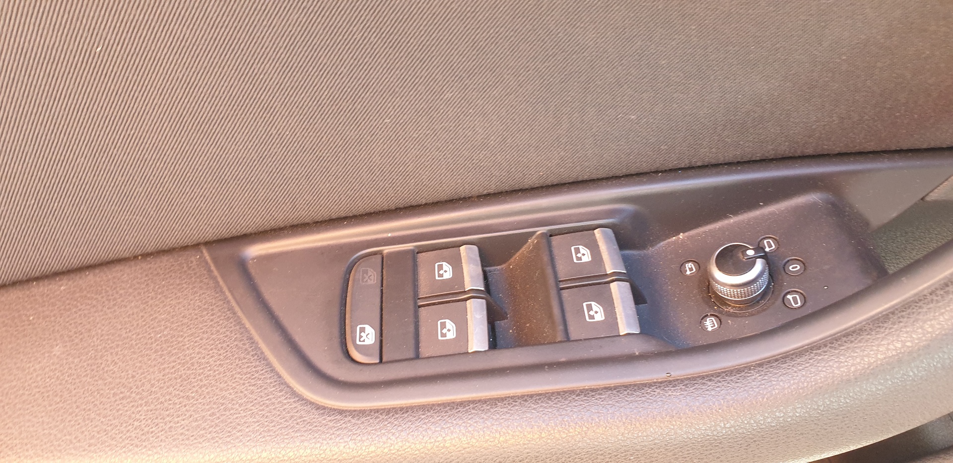 AUDI A4 B9/8W (2015-2024) Priekinių kairių durų langų pakėlimo mygtukai 4M0959851B 20607506