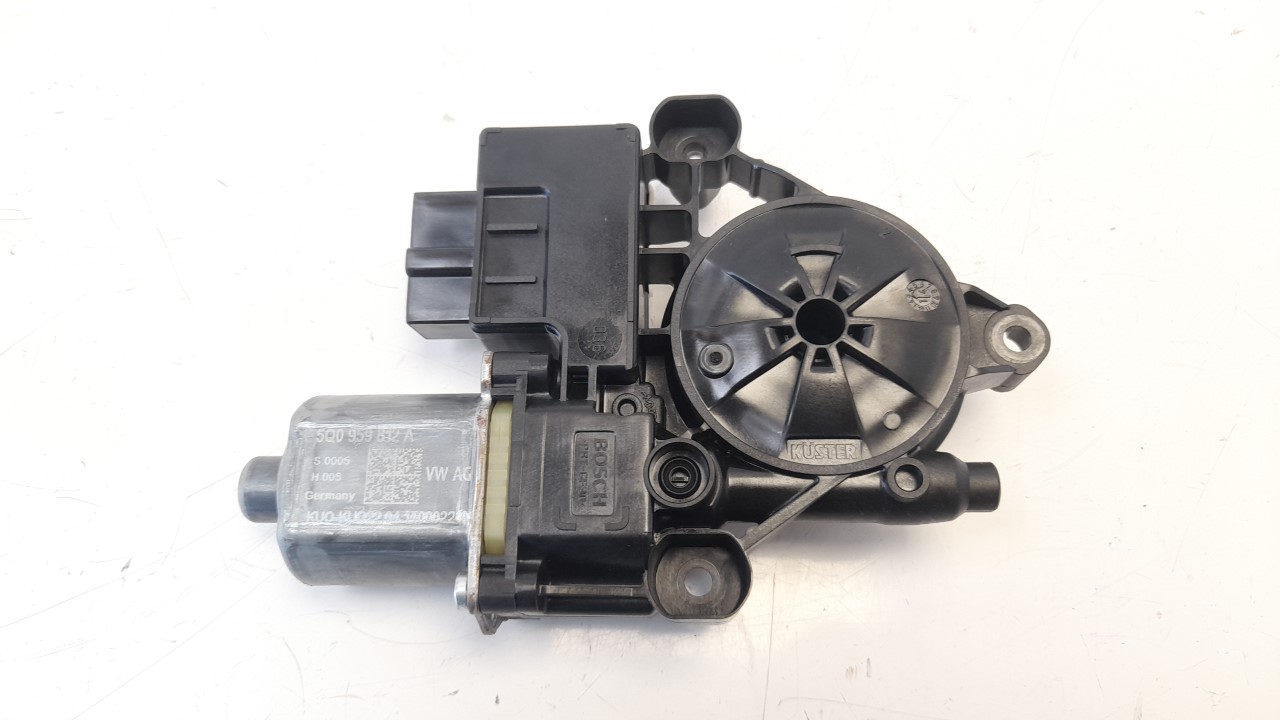 SEAT Leon 3 generation (2012-2020) Rear Right Door Window Control Motor 5Q0959812A 18758122