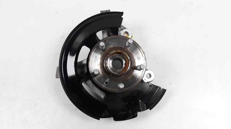OPEL Astra K (2015-2021) Front Right Wheel Hub 39030300 18656209
