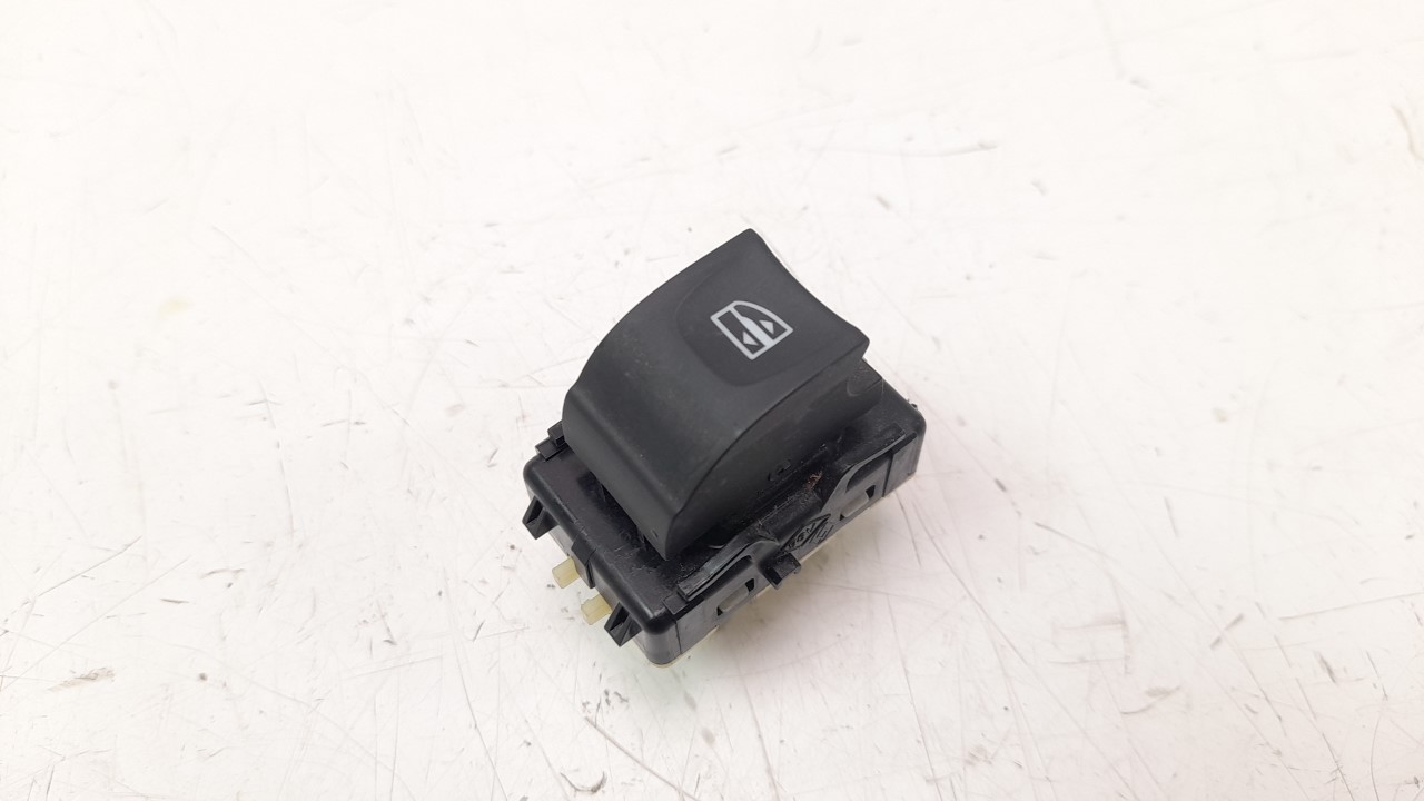 RENAULT Clio 3 generation (2005-2012) Front Right Door Window Switch 254218614R 18408999