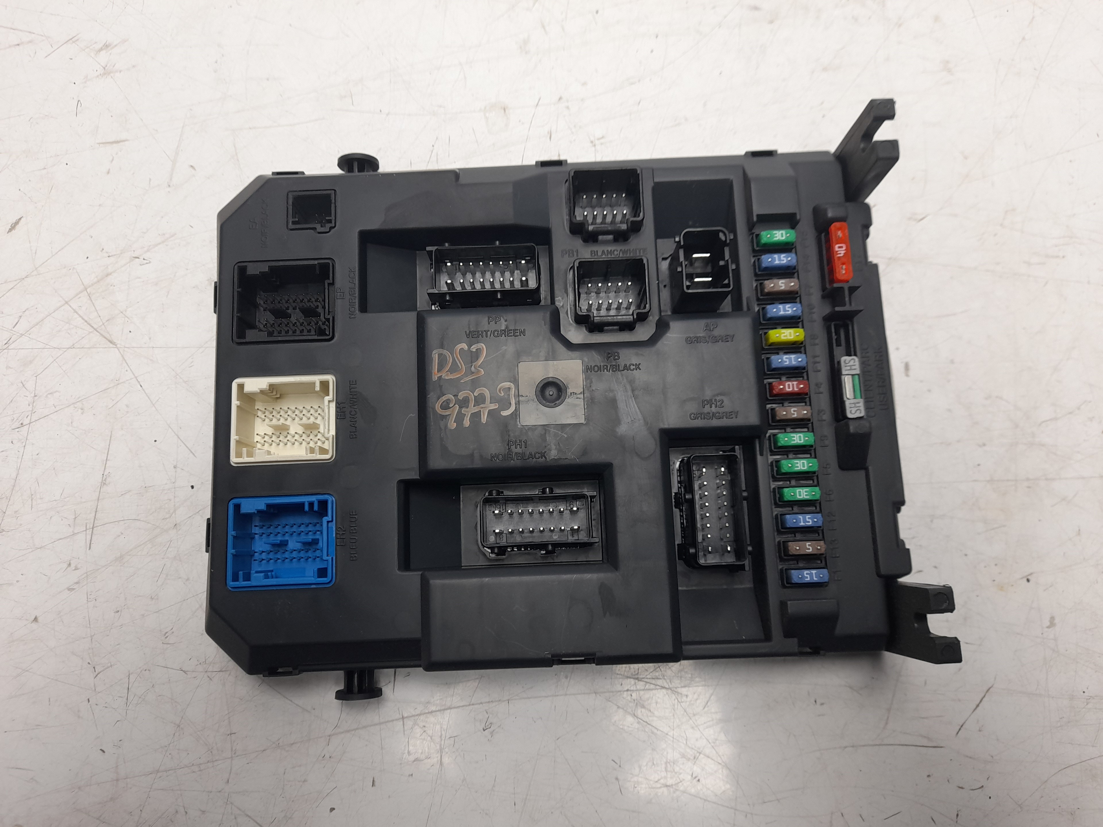 CITROËN Megane 3 generation (2008-2020) Fuse Box 9666951980 18738609