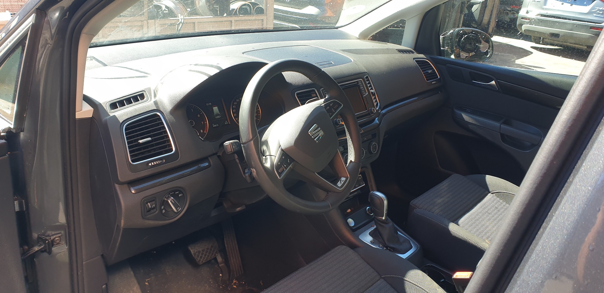SEAT Alhambra 2 generation (2010-2021) Стеклоподъемник задней правой двери 7N0843700F 20608669