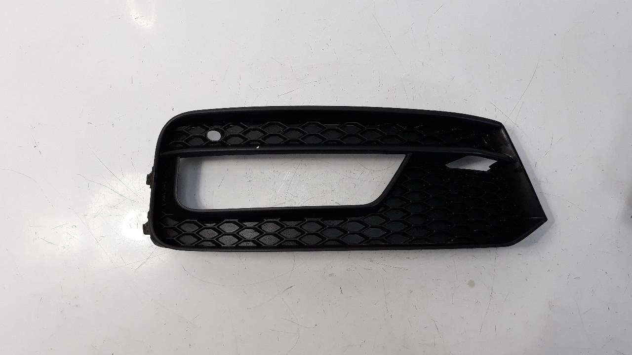 AUDI A7 C7/4G (2010-2020) Front Right Grill 8XA807682C 18762061