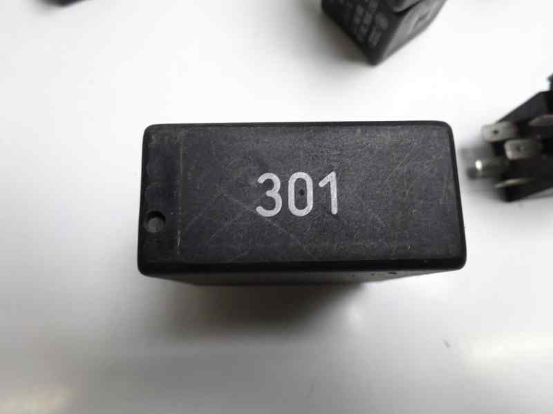 SEAT Cordoba 1 generation (1993-2003) Relays 5KG00656800 18524317