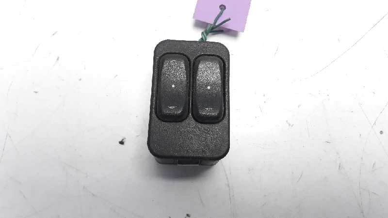 OPEL Corsa C (2000-2006) Front Left Door Window Switch 24409205 18559356