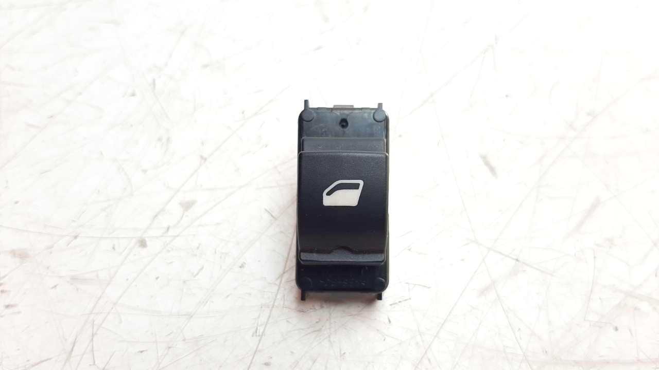 PEUGEOT 208 Peugeot 208 (2012-2015) Rear Right Door Window Control Switch 96751115ZD 18765051