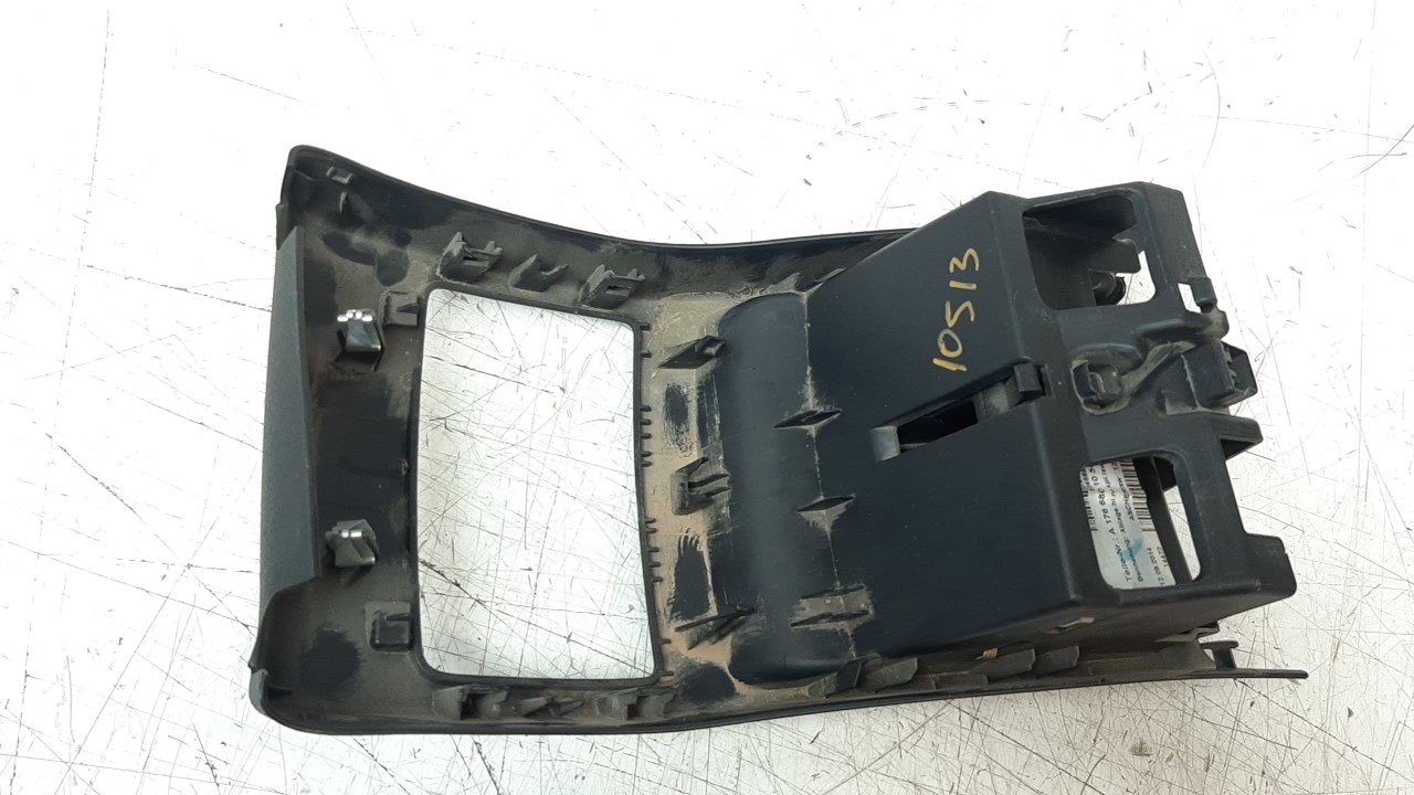 MERCEDES-BENZ GLA-Class X156 (2013-2020) Ashtray A1766801050 22840488