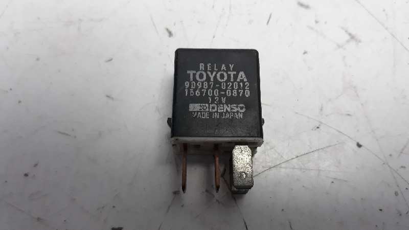 TOYOTA Corolla E120 (2000-2008) Relais 9098702012 18561536