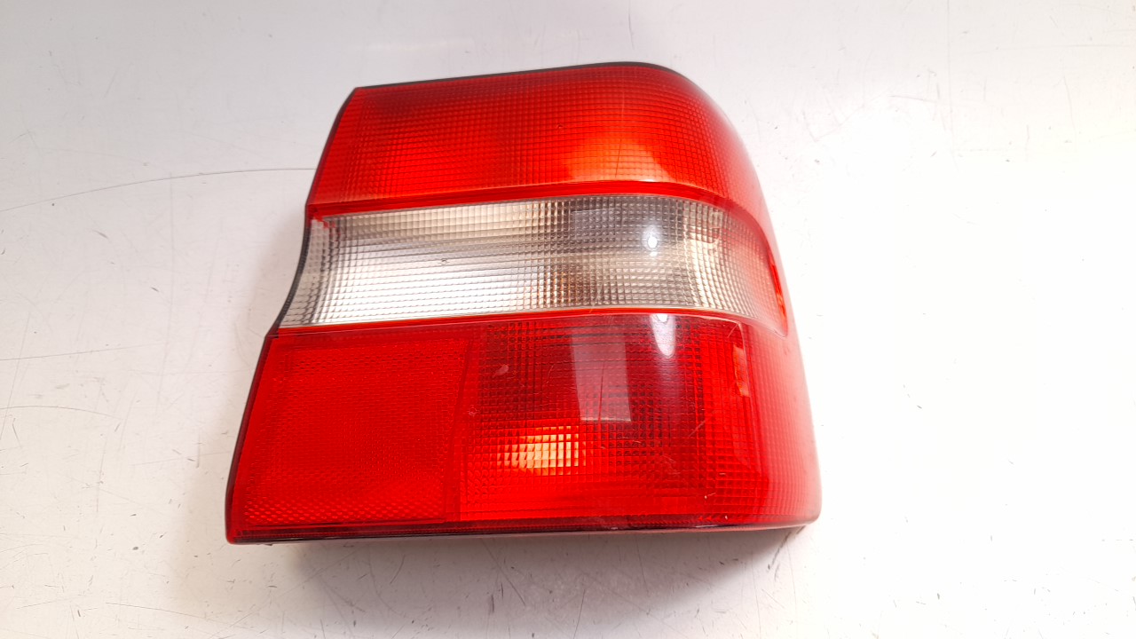 VOLVO 850 1 generation (1992-1997) Rear Right Taillight Lamp 9151482 21465198