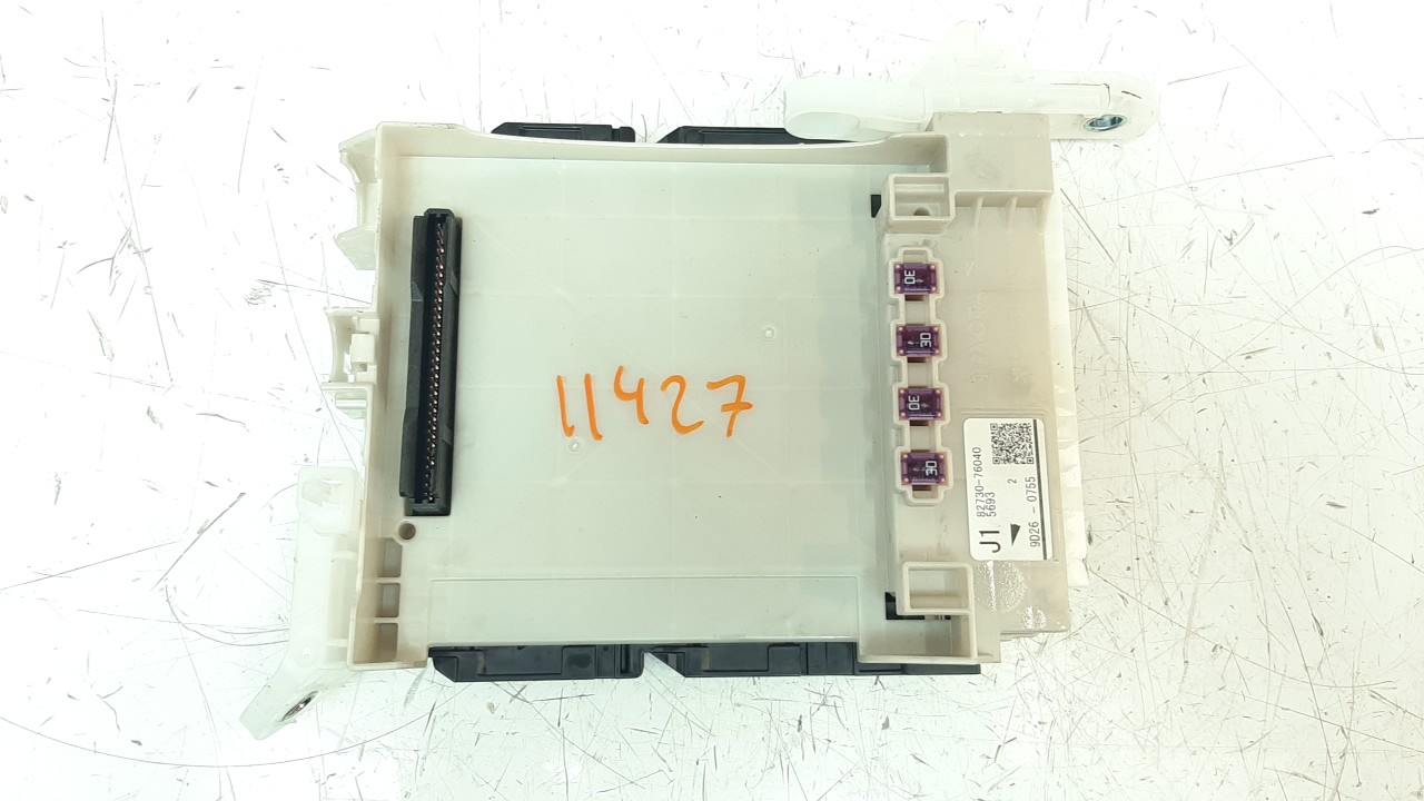 RENAULT Trafic 2 generation (2001-2015) Fuse Box 8273076040 25919489