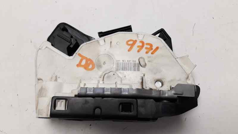 SEAT Toledo 4 generation (2012-2020) Priekšējo labo durvju slēdzene 5E1837016 18638802