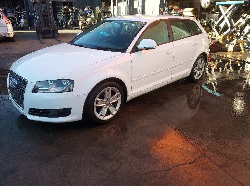 AUDI A3 8P (2003-2013) Citas apdares detaļas 8P4807393A 18697285