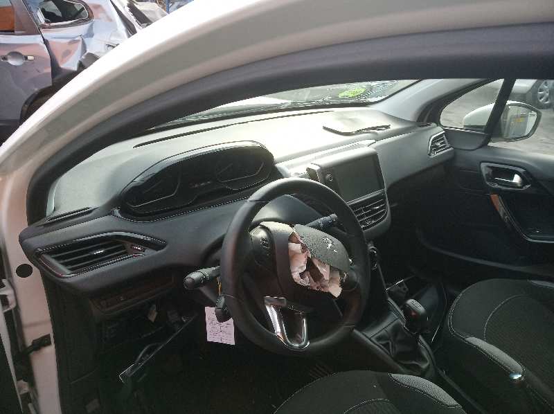 PEUGEOT 208 Peugeot 208 (2012-2015) Aizmugurējo kreiso durvju ārējais rokturis 9672961180 18657460