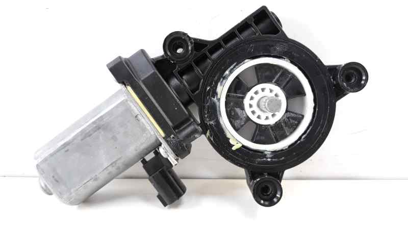 DACIA Sandero 1 generation (2008-2012) Front Right Door Window Control Motor 0371001 24008209